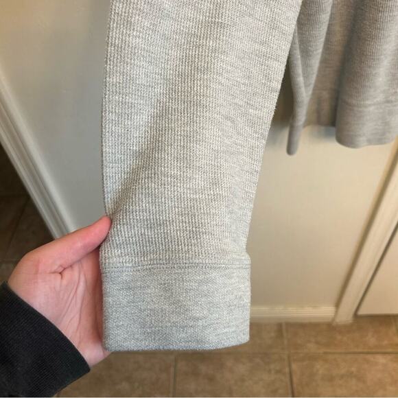 Banana Republic Gray Waffle Knit Sweater Men’s Size XL - Picture 4 of 5